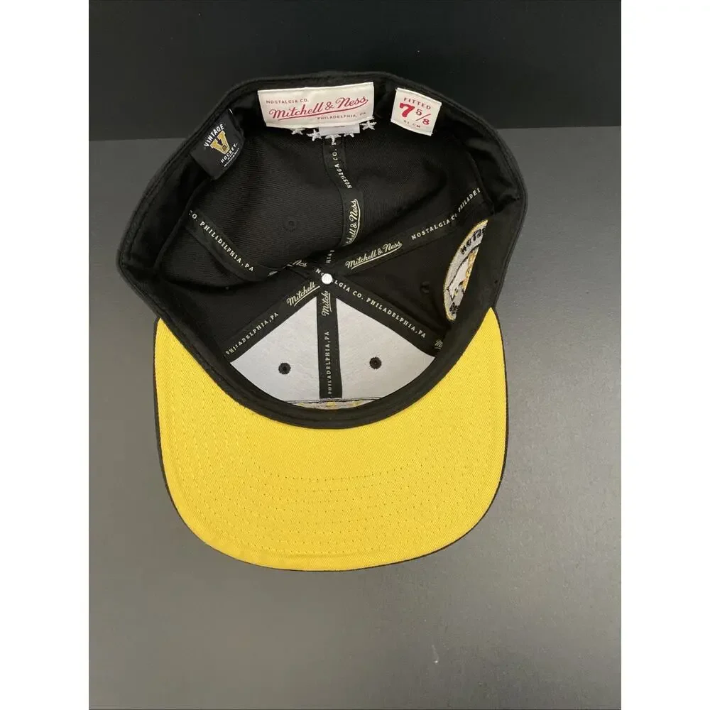 Mitchell & Ness NHL Boston Bruins Hat Flatbrim Snapback 50th Anniversary 7 5/8
